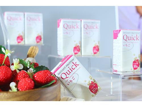 ドリンクタイプの新製品「インスタントプロテイン　クイック」